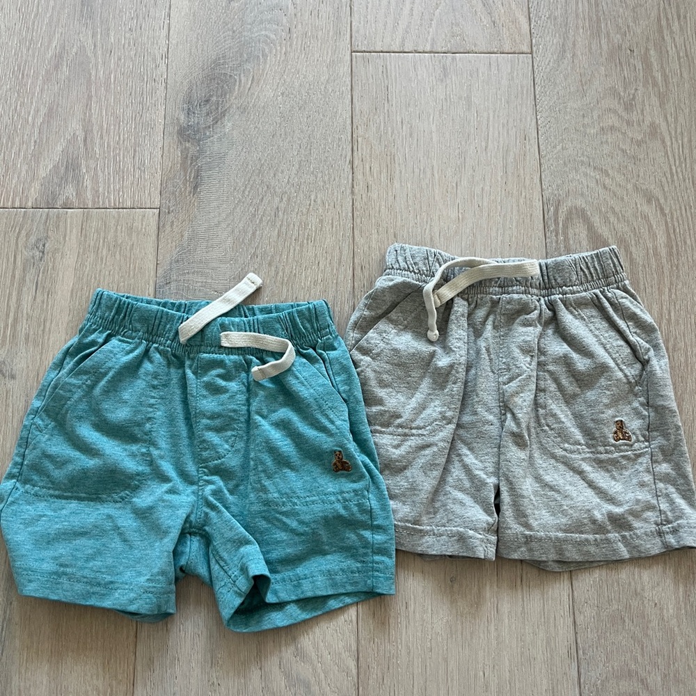 🍀2/$10 Baby Gap Toddker Striped and Solid Shorts Bundle - 12-18 mos & 18-24 mos - Picture 7 of 7